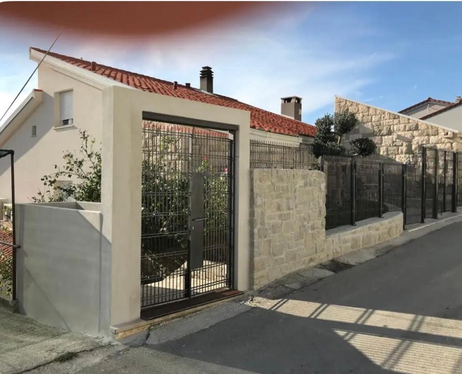 Romantic Stone- Studio Apartman Omiš Exterior foto